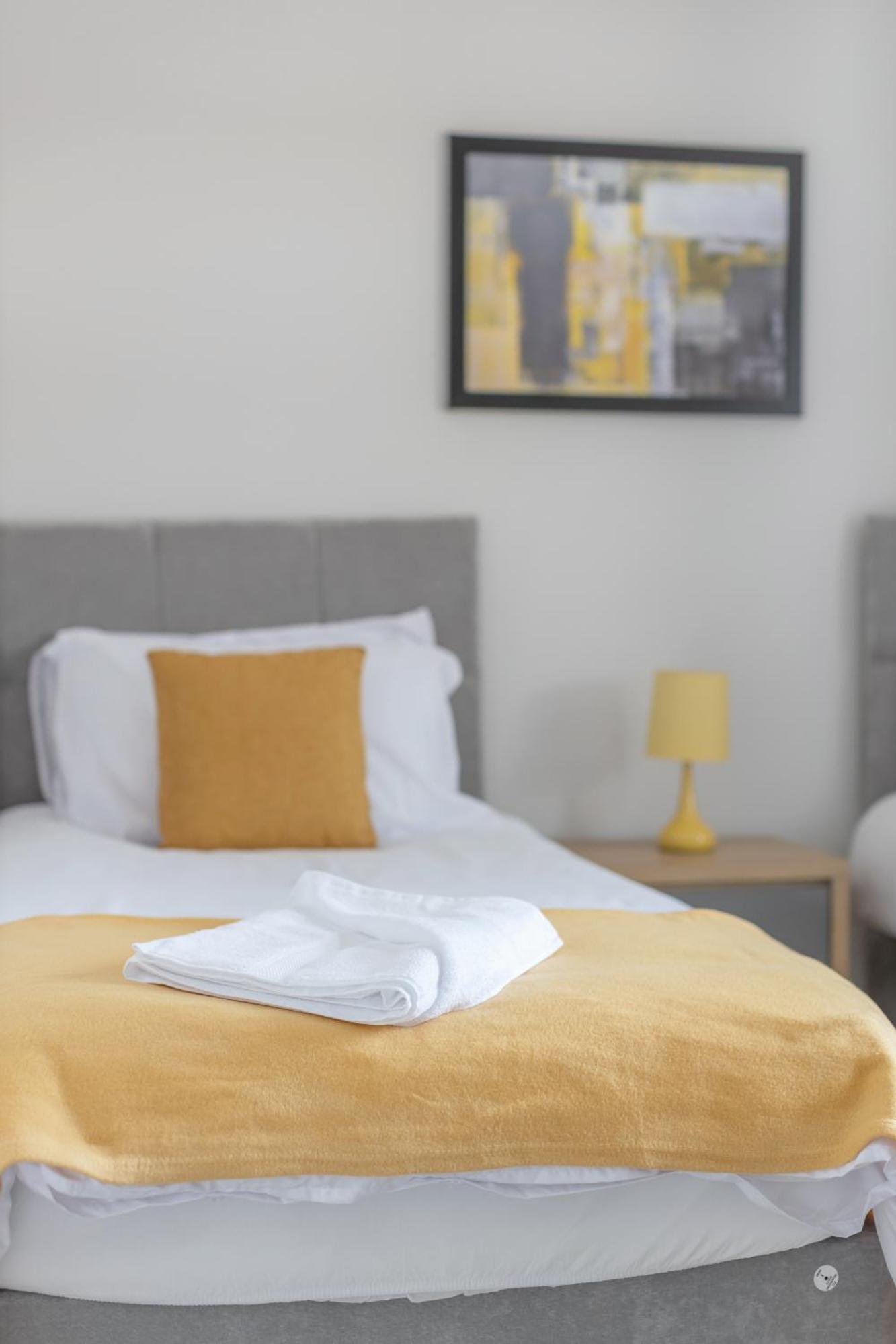 Apartamento Opp B'Ham - Freshly Refurbished Walls And Carpets! Big Savings Booking 7 Days Or More! Marston Green Exterior foto